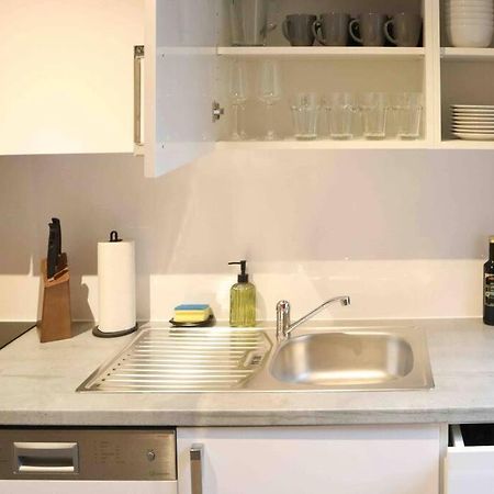וינה Charming, Modern & Spacious Apartment מראה חיצוני תמונה