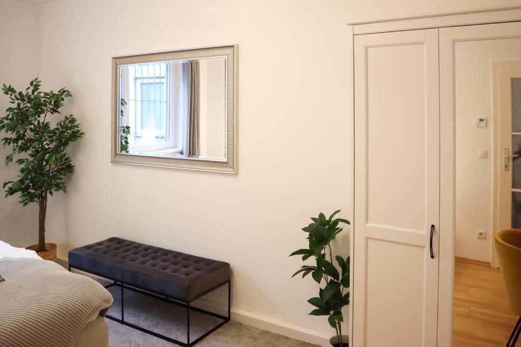 וינה Charming, Modern & Spacious Apartment מראה חיצוני תמונה